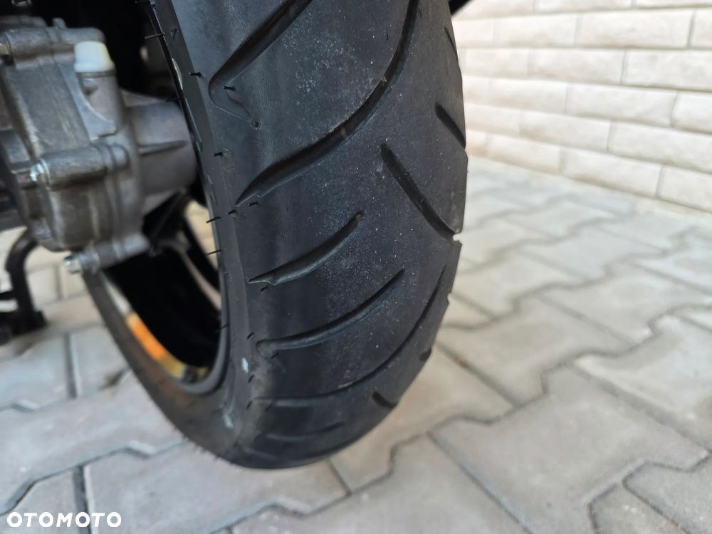 Yamaha NMAX - 13