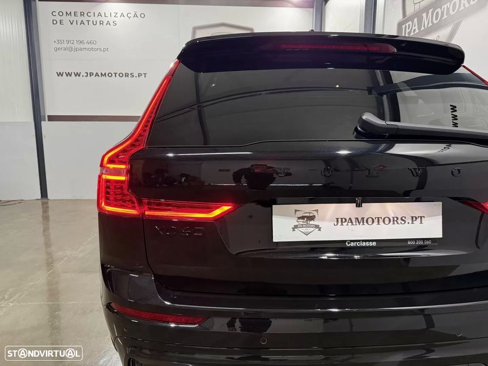 Volvo XC 60 2.0 T6 PHEV Black Edition - 10
