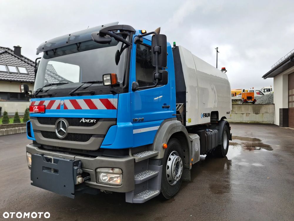 Mercedes-Benz Axor 1829 Zamiatarka FAUN Viajet 2010r EUnited PM10 Karcher Przebieg 76 Tyś KM Euro 5 - 2