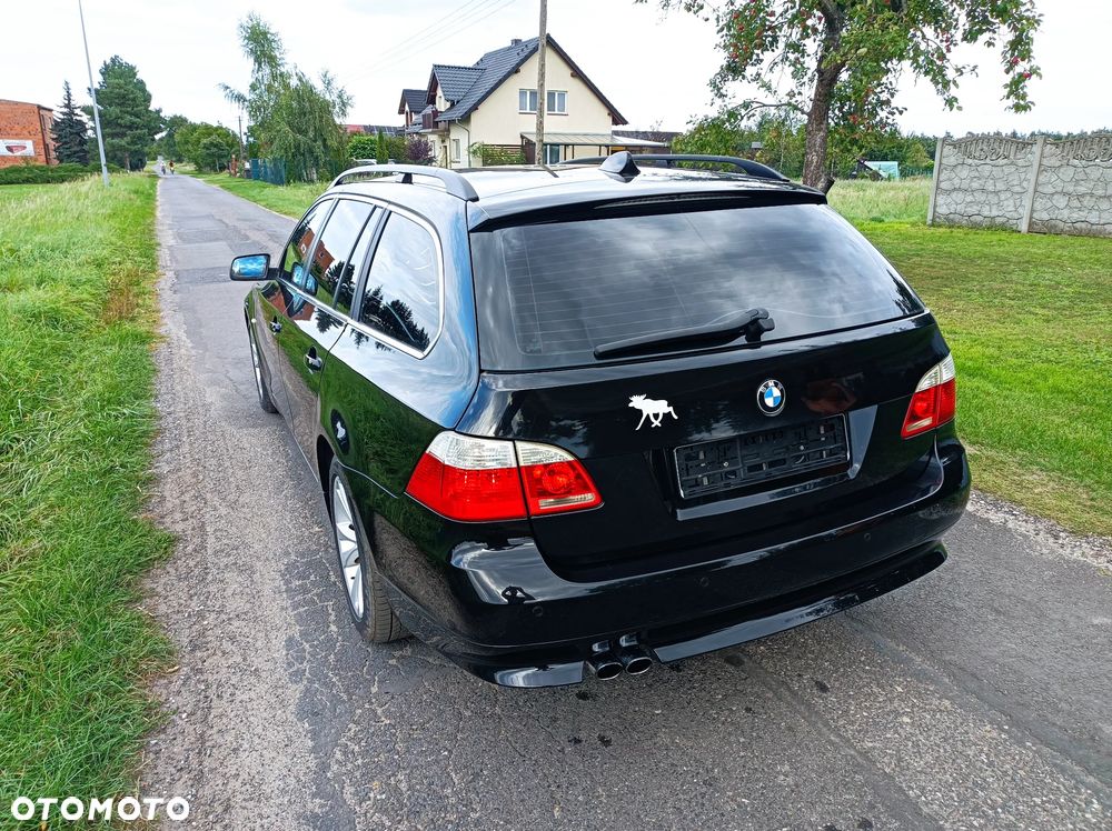 BMW Seria 5 523i - 37
