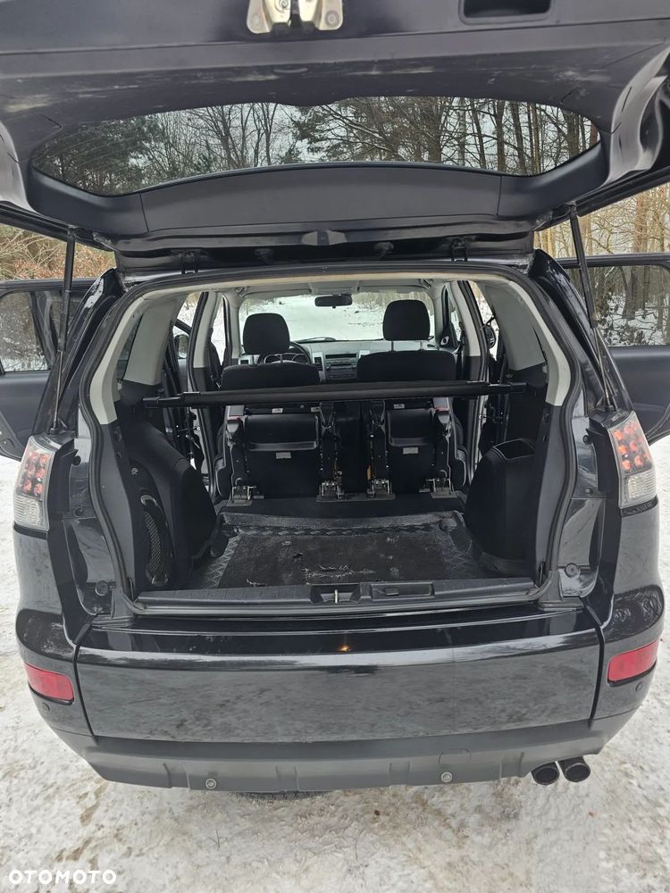 Mitsubishi Outlander 2.0 DID Intense + SE - 10