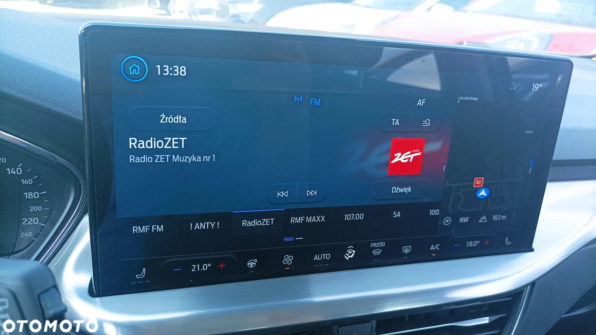 Ford Focus 1.0 EcoBoost Titanium - 30