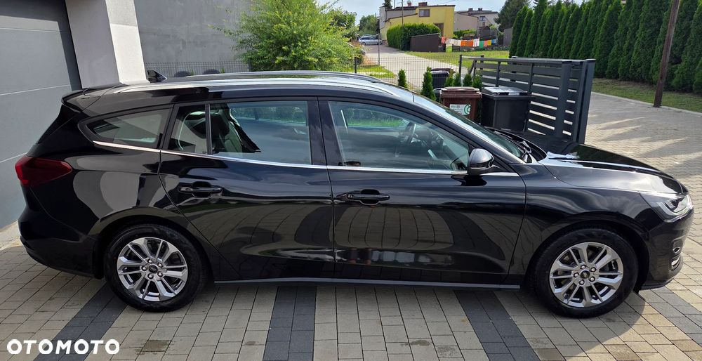 Ford Focus 1.0 EcoBoost Titanium - 4