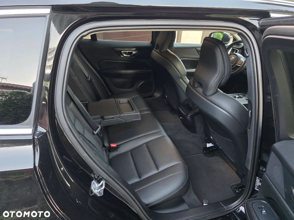 Volvo V60 D4 Momentum - 15