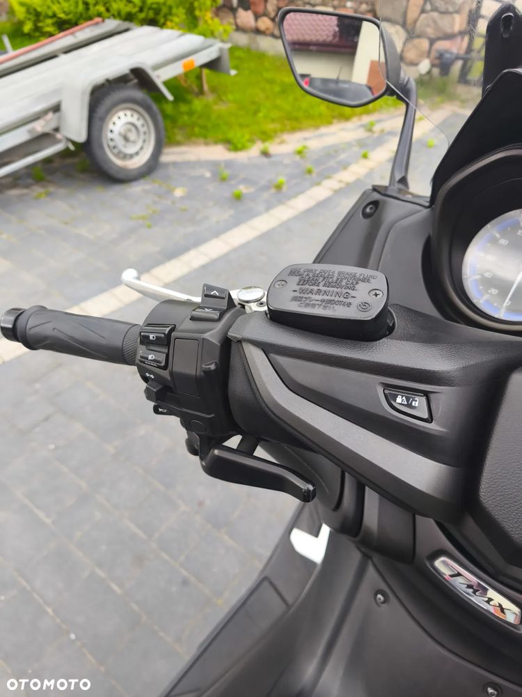 Yamaha Tmax - 31