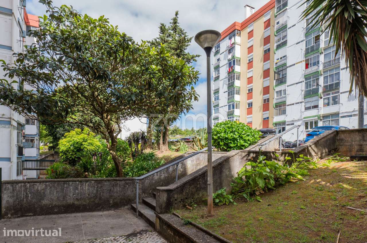 Apartamento T1 à venda, Monte Abraão. - Grande imagem: 2/28