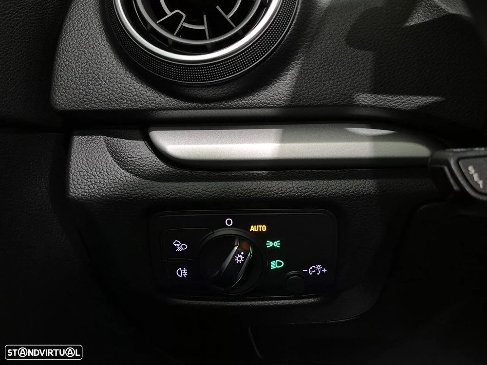 Audi A3 Cabrio 1.6 TDi Sport - 40