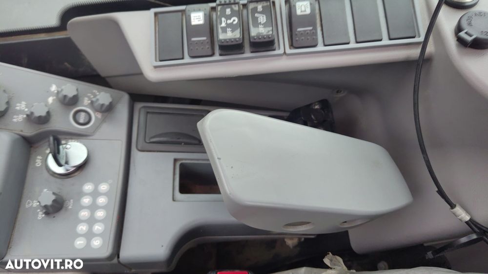 Hitachi ZX85, 9,3 TONE, 2023, 1.965h, CUPLA RAPIDA HIDRAULICA, cupe ingusta si lata NOI, cupa taluz neinclinabila NOUA, senile cauciuc PAD, LAMA NIVELARE, Instalatia picon pe brate, Aer cond, sistem antifurt, Ad sapare 5m,ridica 5t, CA NOU-PROMOTIE 64.900Eur - 20