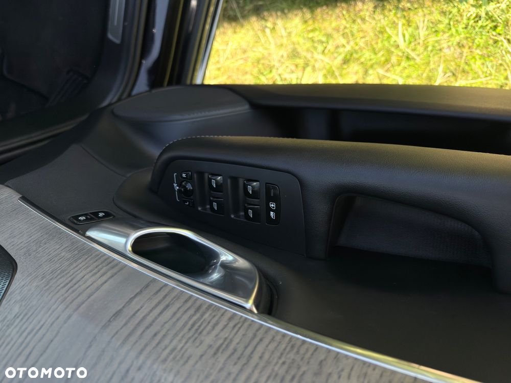 Volvo XC 90 - 12