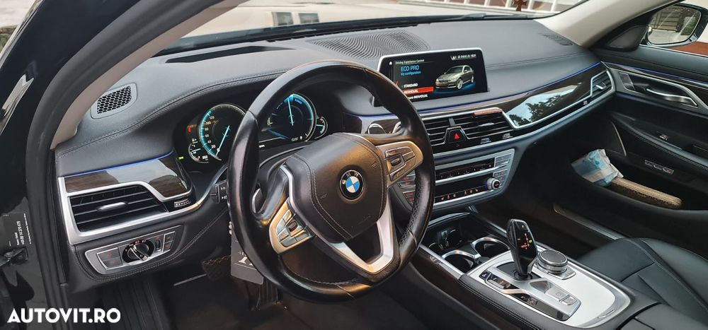 BMW Seria 7 740d xDrive - 11