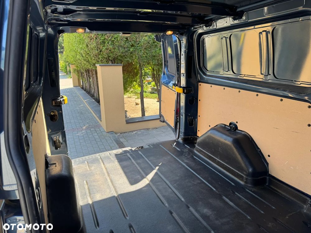 Ford Transit Custom - 11