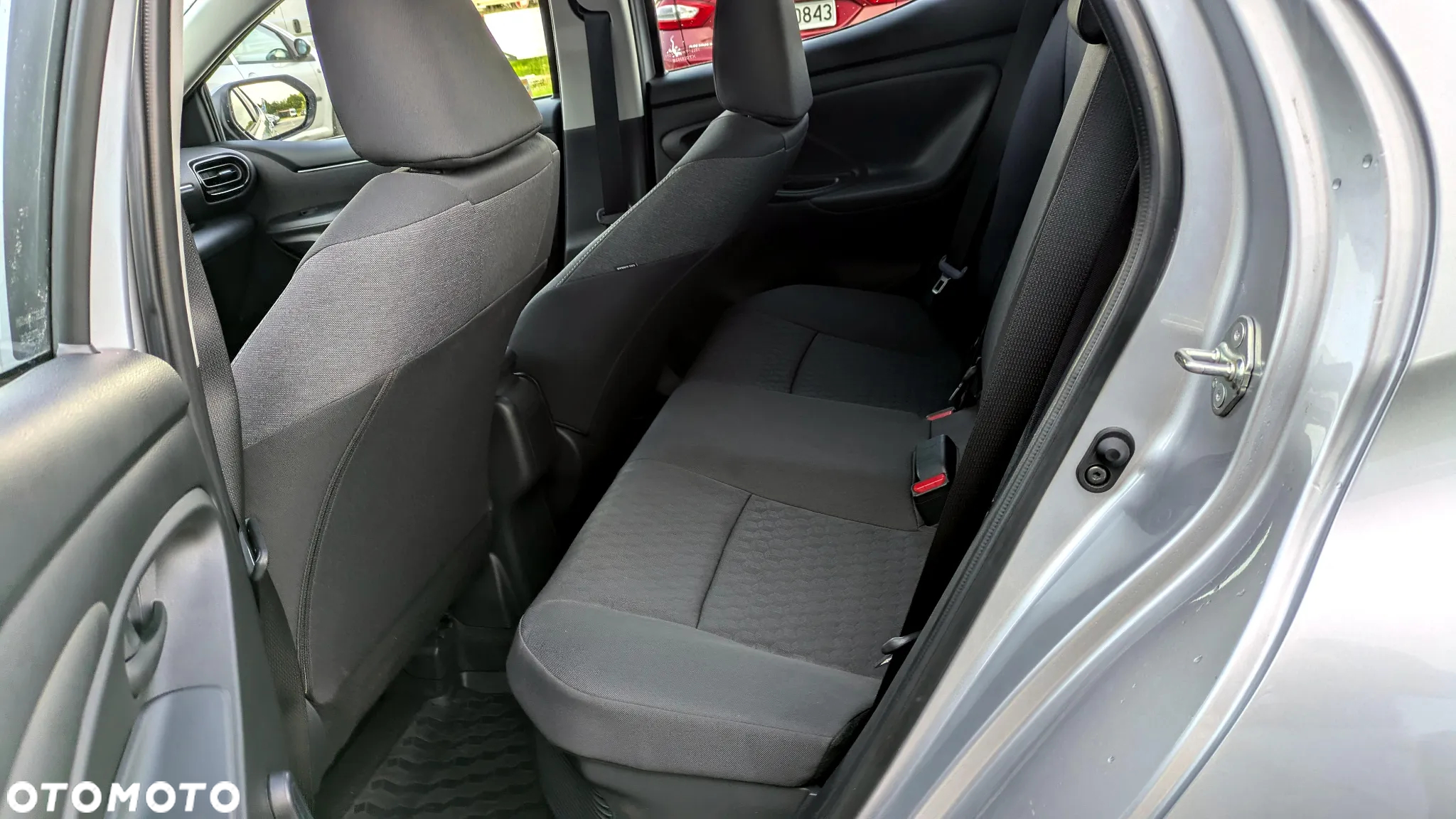 Toyota Yaris Hybrid 1.5 Comfort - 11