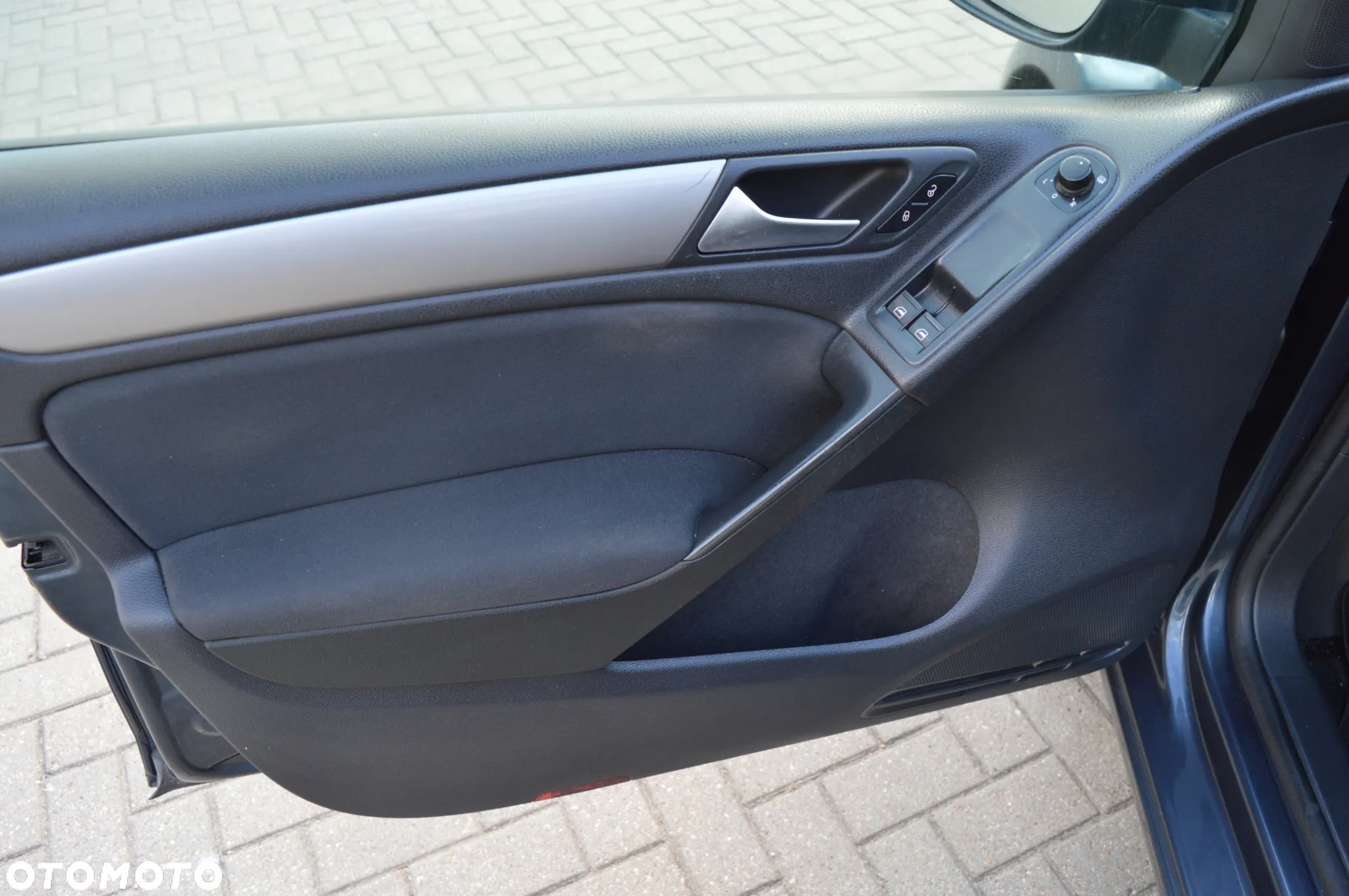 Volkswagen Golf 1.6 TDI DPF Comfortline - 15
