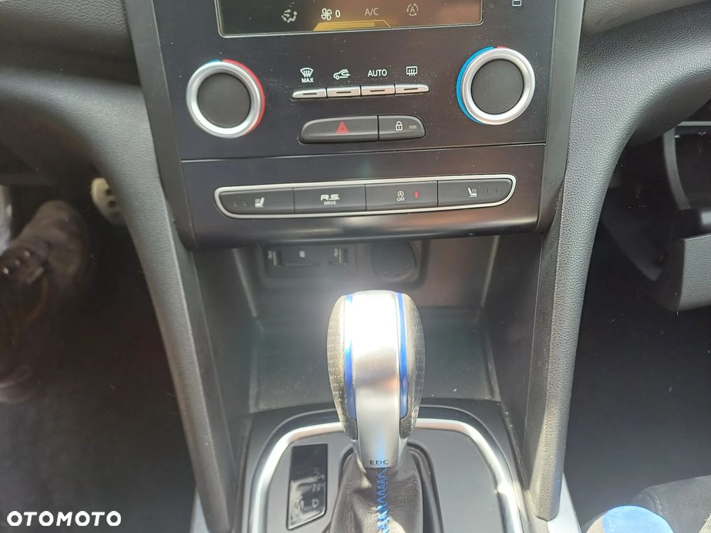 Renault Megane ENERGY TCe 205 EDC GT - 19