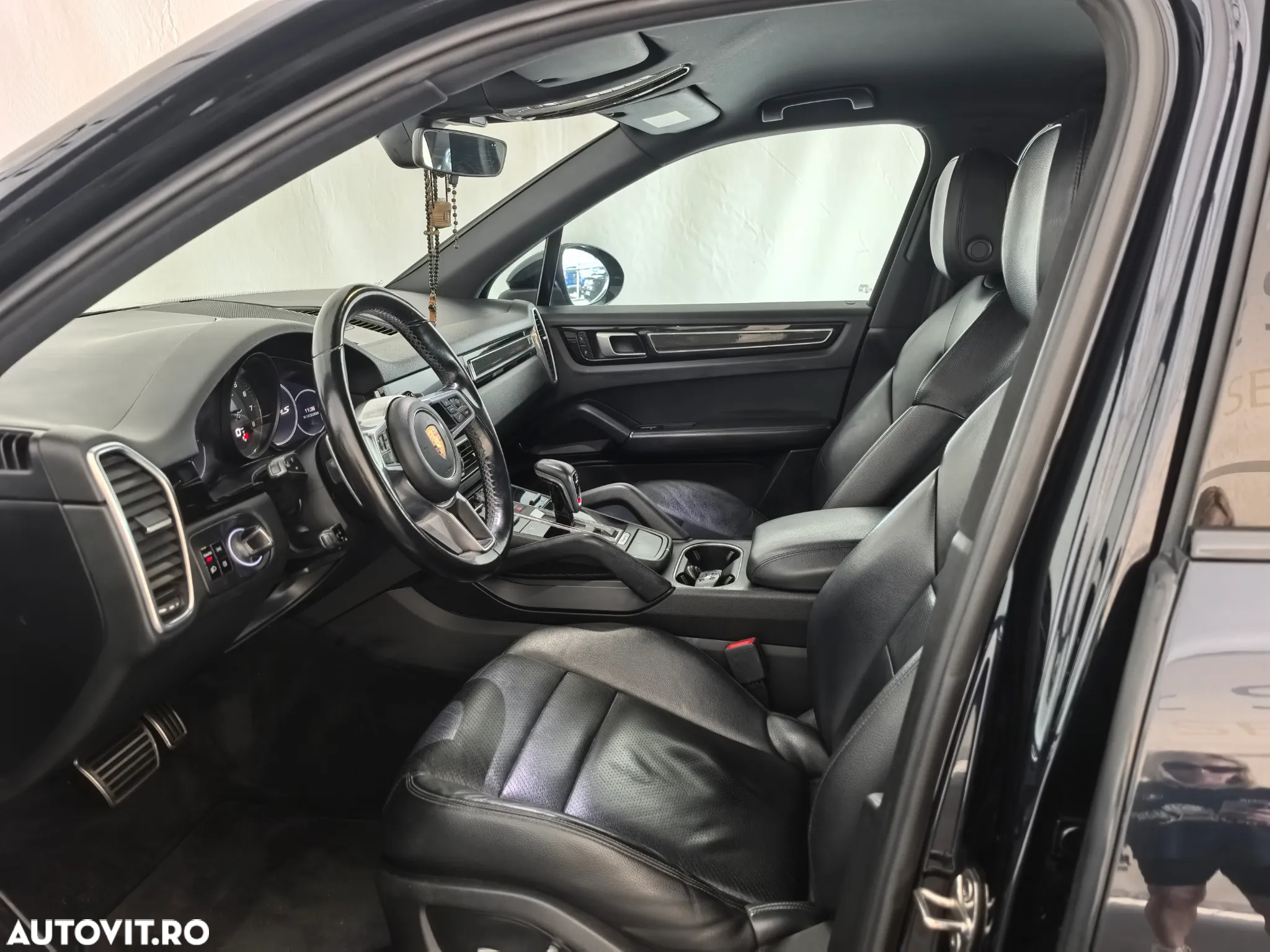Porsche Cayenne - 9