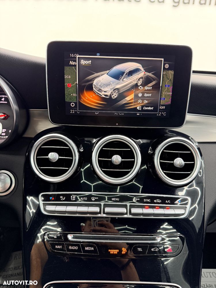 Mercedes-Benz GLC 250 4Matic 9G-TRONIC AMG Line - 35