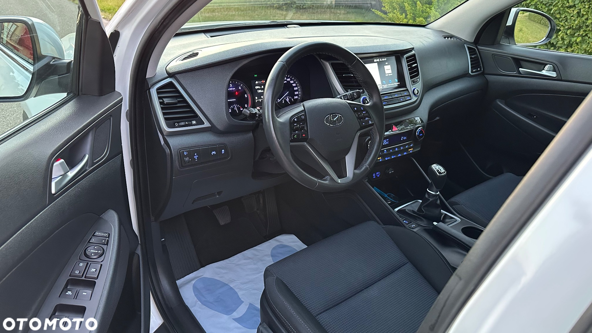 Hyundai Tucson 1.7 CRDI BlueDrive Style 2WD - 5