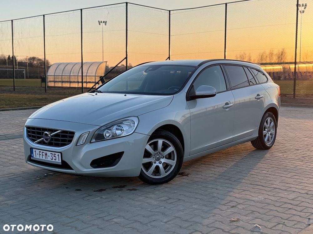 Volvo V60 D3 Summum - 4