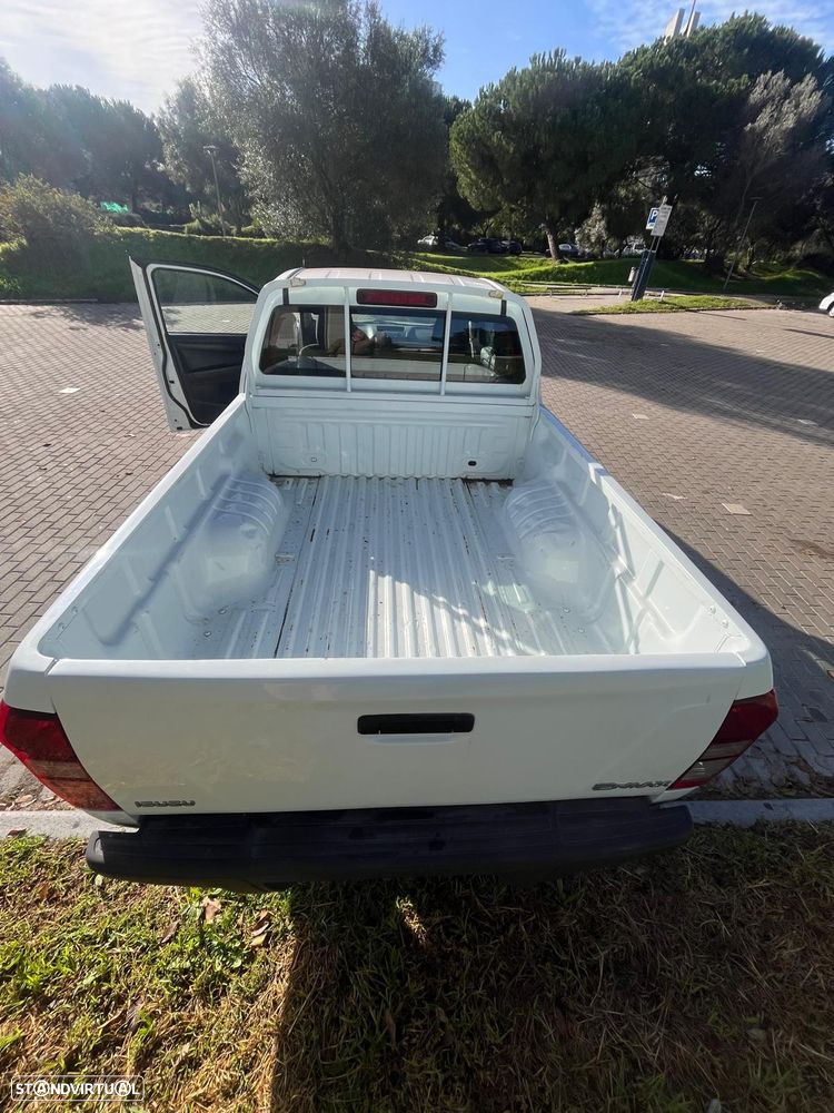 Isuzu D-Max 2.5 DTi CD 4WD LS - 22