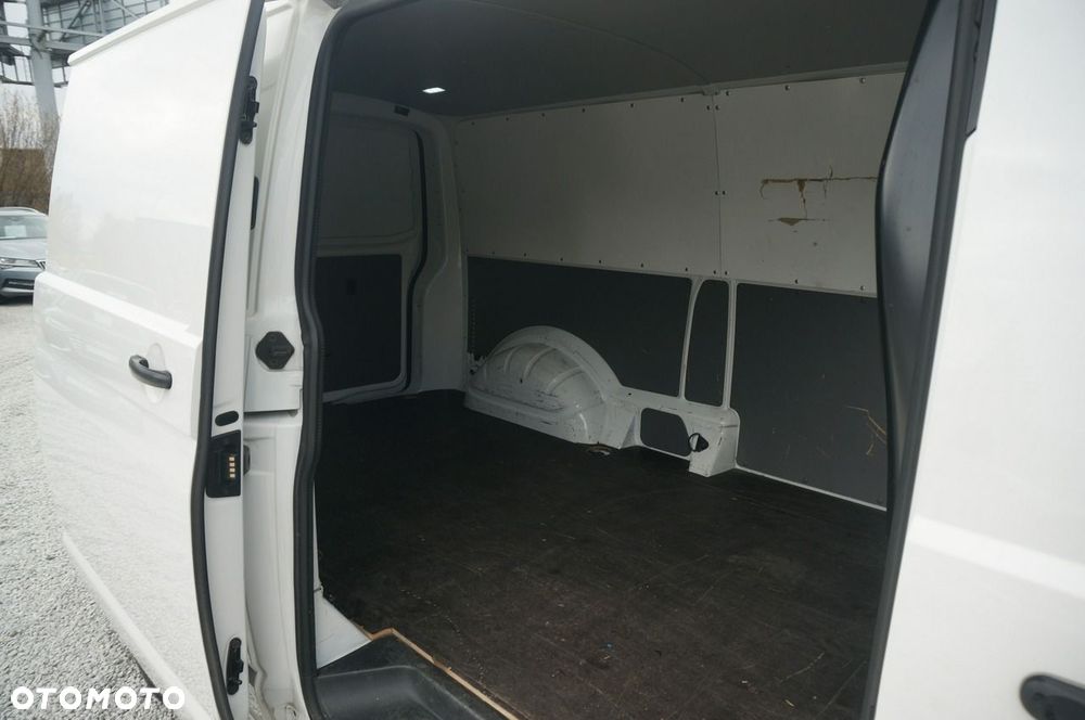 Volkswagen Transporter - 24