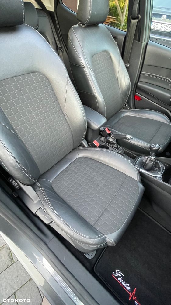 Ford Fiesta 1.0 EcoBoost Titanium - 18