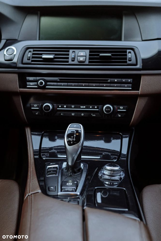 BMW Seria 5 520d - 11