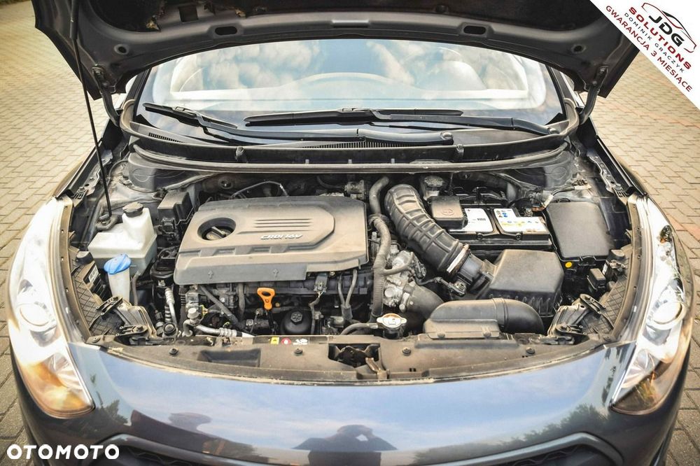 Hyundai i30 1.6 D Style - 36