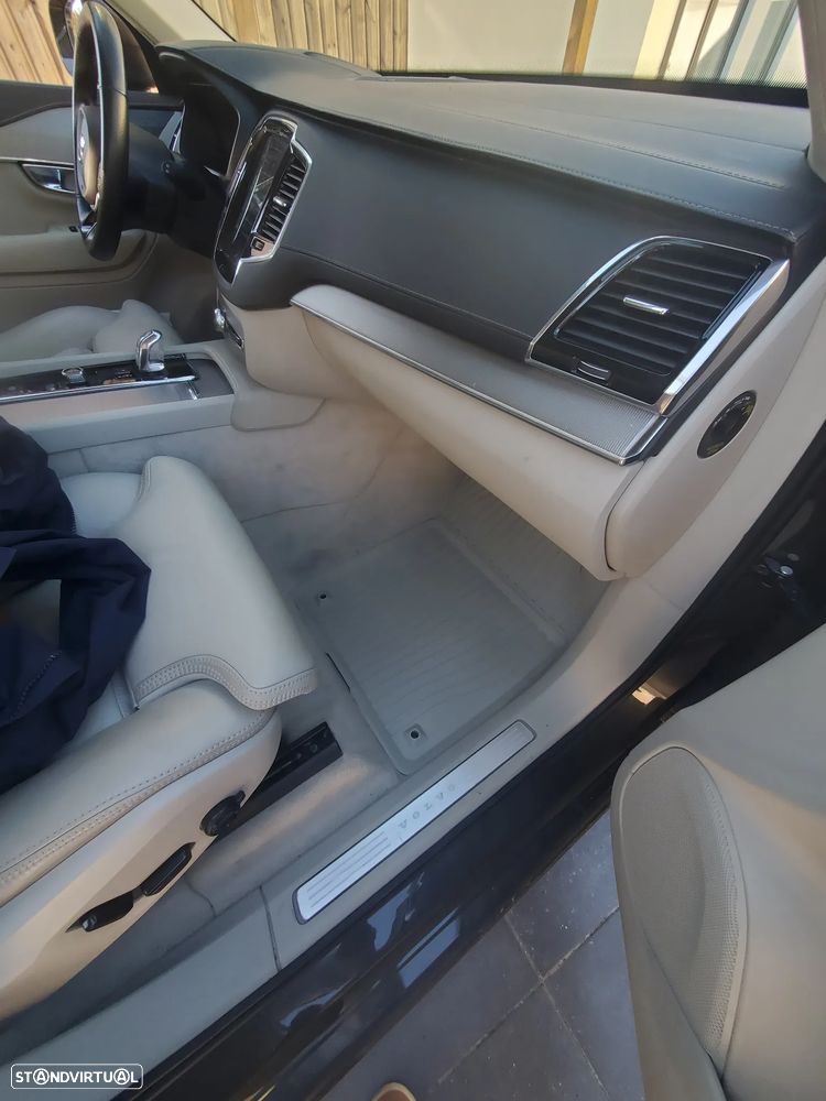 Volvo XC 90 - 26