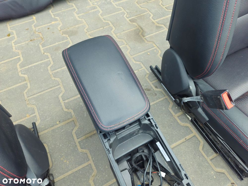 fotele kanapa komplet amg - mercedes a-klasa w176 amg europa - 11