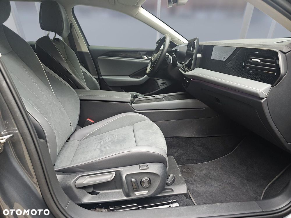 Volkswagen Passat - 10