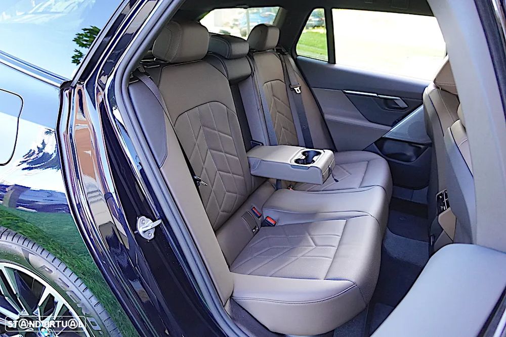 BMW 530 e Pack Desportivo M - 23