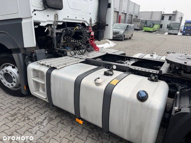 Mercedes-Benz actros - 7