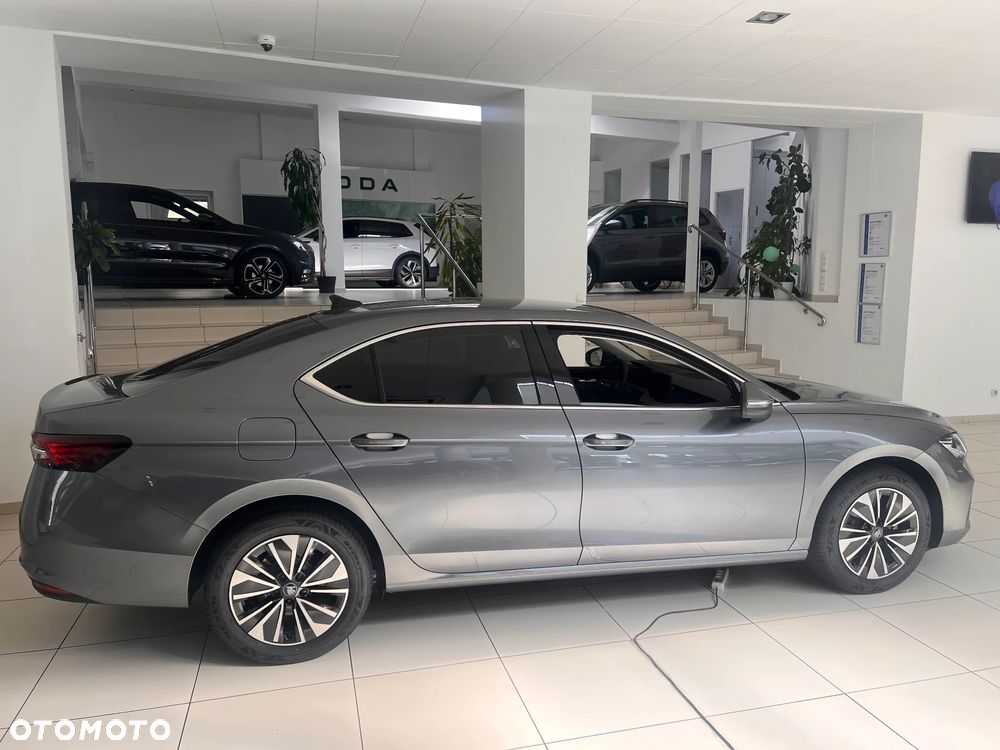 Skoda Superb 1.5 TSI mHEV Drive DSG - 2