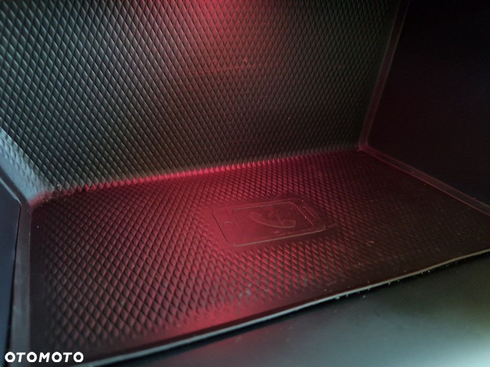 Volkswagen Golf - 27