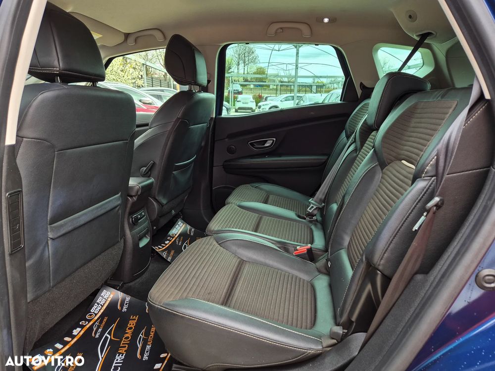 Renault Scenic TCe 140 GPF EDC BLACK EDITION - 11