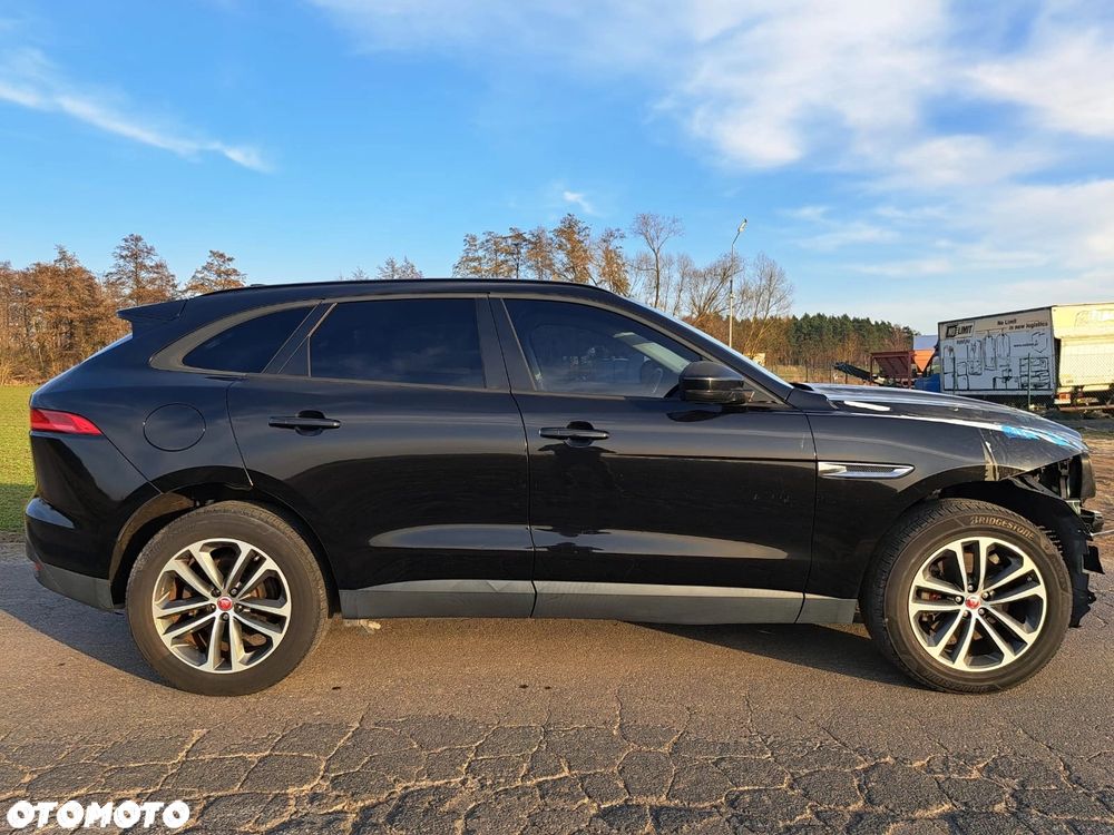 Jaguar F-Pace - 7