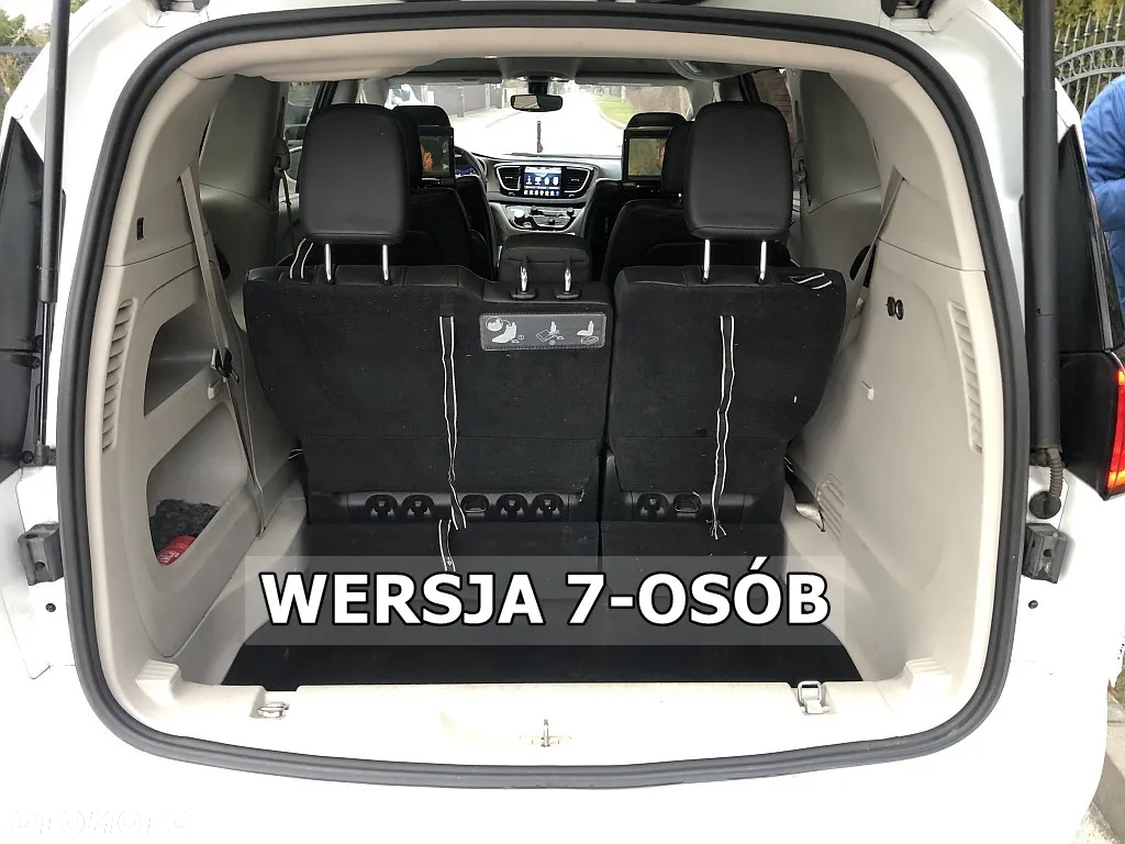 Chrysler Pacifica - 29