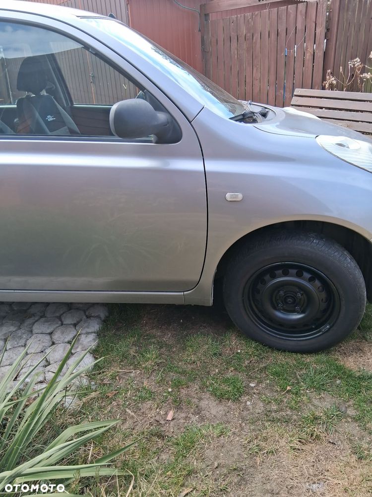 Nissan Micra - 4