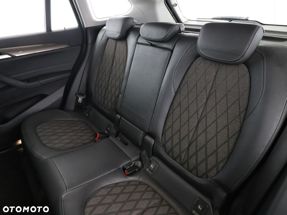 BMW X1 sDrive20i GPF xLine - 18