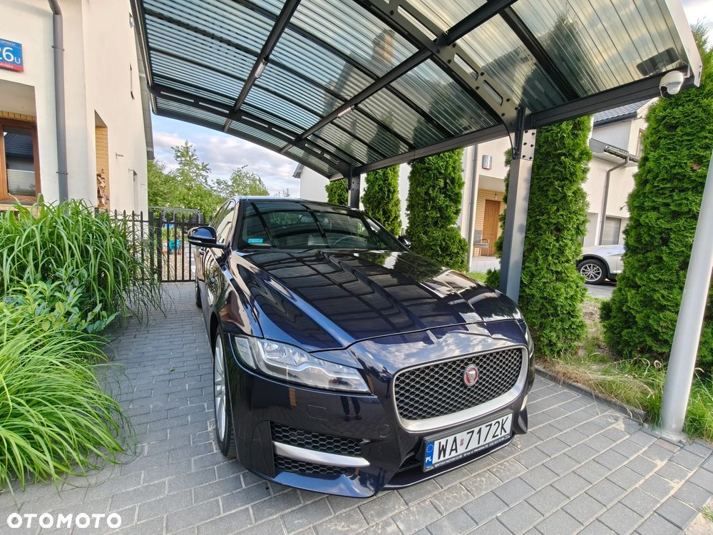 Jaguar XF 2.0 i4D R-Sport - 3