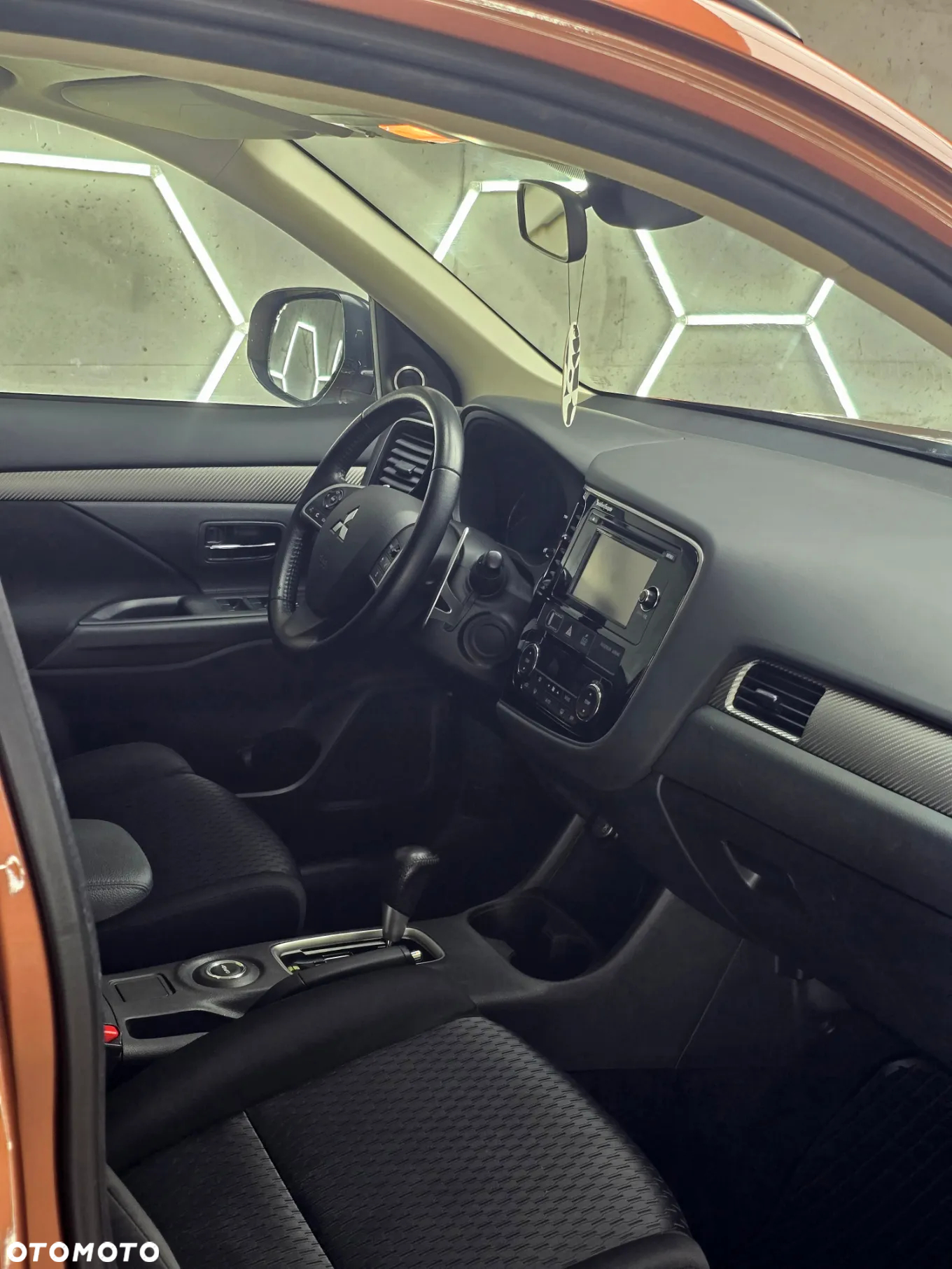 Mitsubishi Outlander 2.2 DID Intense + - 10