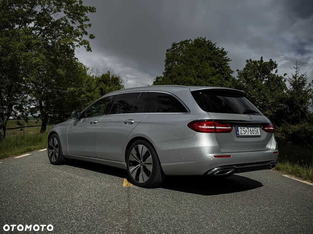 Mercedes-Benz Klasa E 220 d 9G-TRONIC - 4