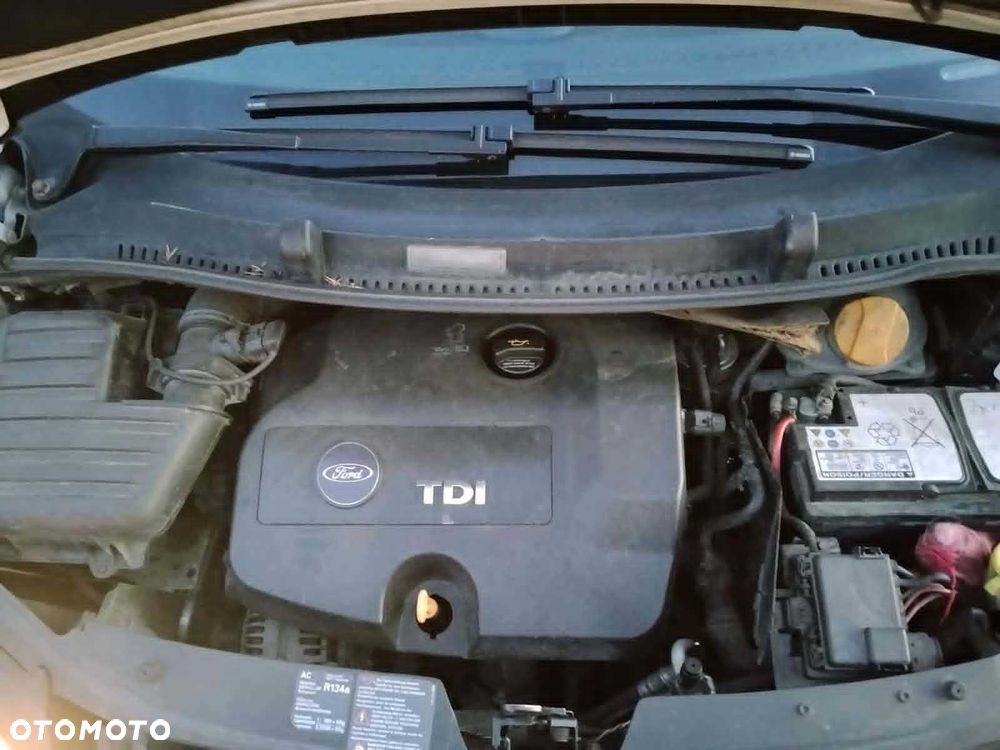 Ford Galaxy - 8