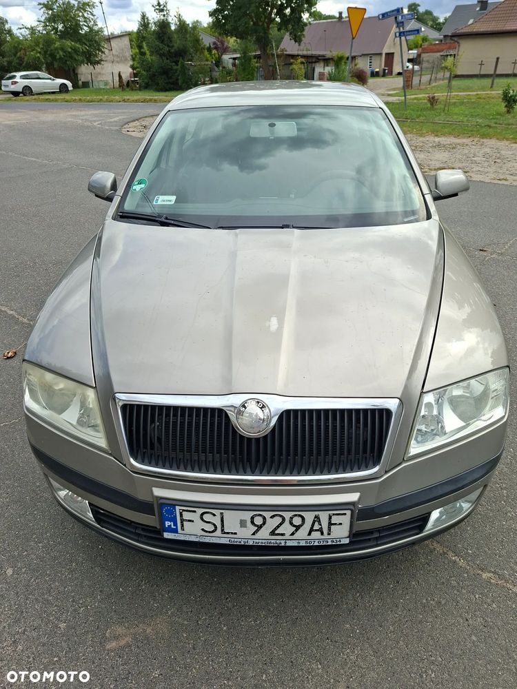 Skoda Octavia 1.6 Ambiente - 3