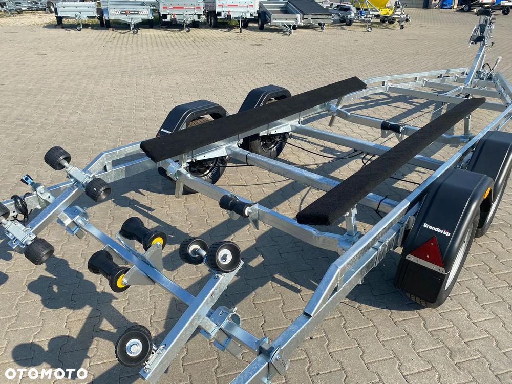 Brenderup Przyczepa pod łódź 7 m DMC2500kg łożyska wodoodporne MOCNA I SOLIDNA PRZYCZEPA PODŁODZIOWA Z PŁOZAMI 2,7M - 7