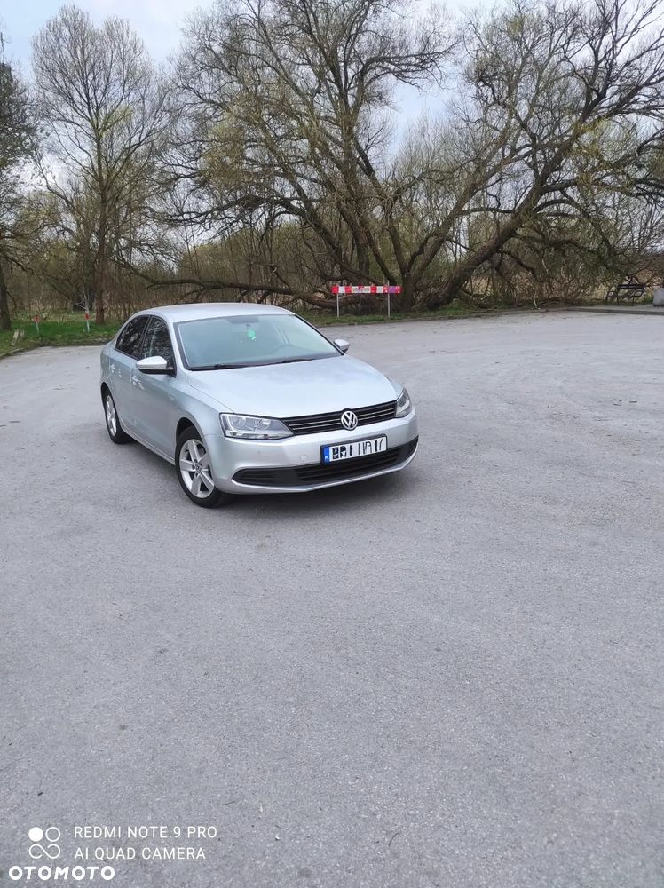 Volkswagen Jetta - 9