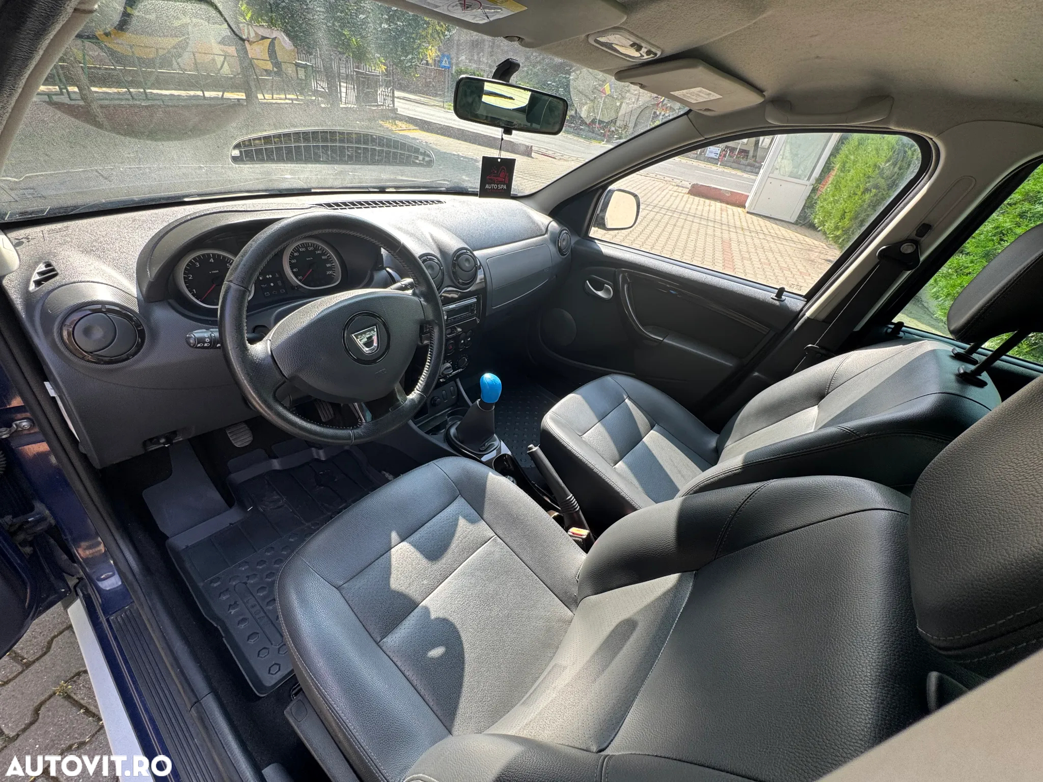 Dacia Duster 1.5 dCi 4x2 Laureate - 11