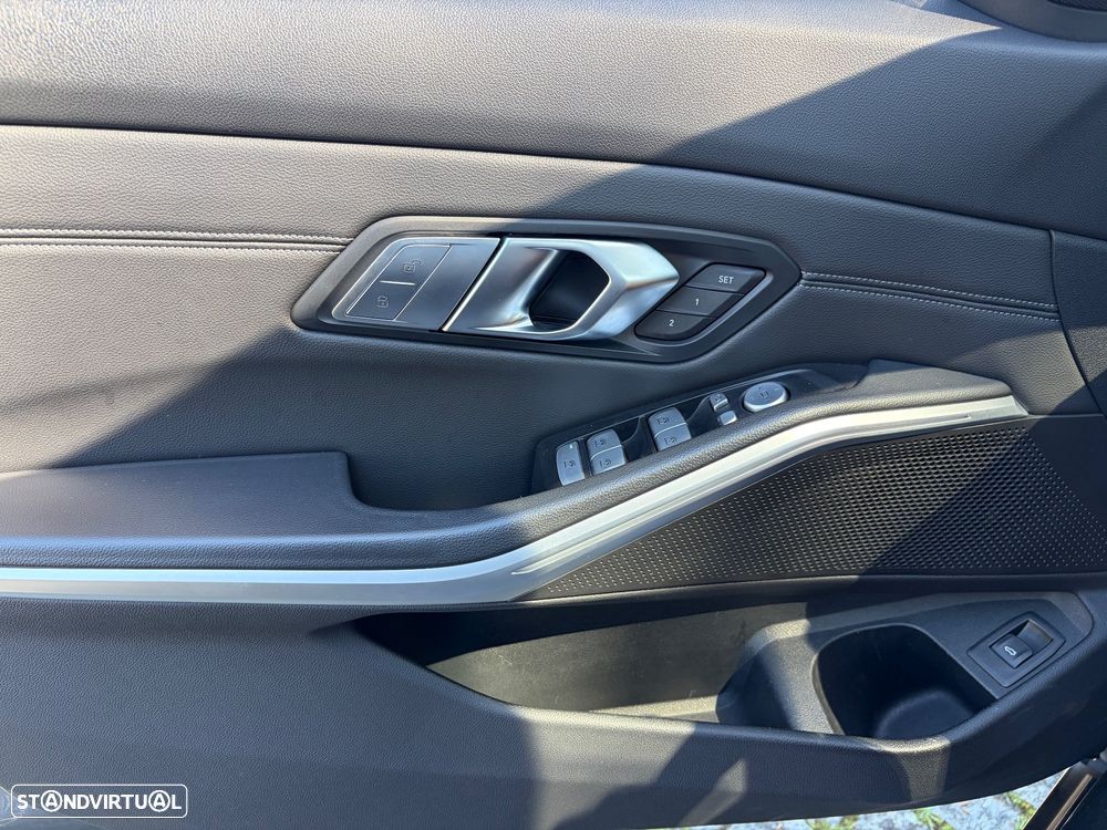 BMW 320 d Line Luxury Auto - 14