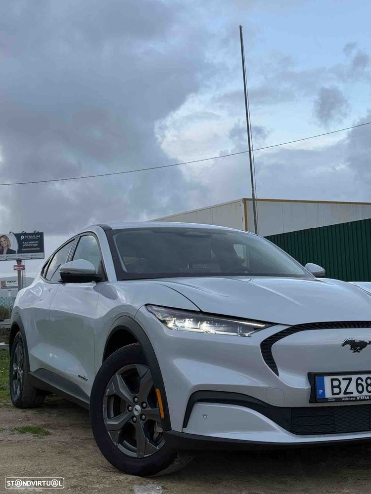 Ford Mustang Mach-E - 4