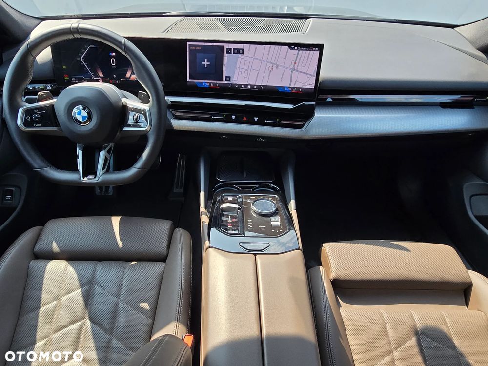 BMW Seria 5 520d xDrive - 10